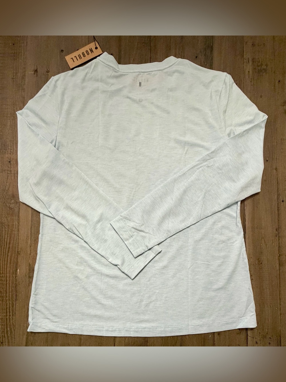 NWT NOBULL Women's Long Sleeve Tee Large Ice Blue Large - Picture 4 of 6